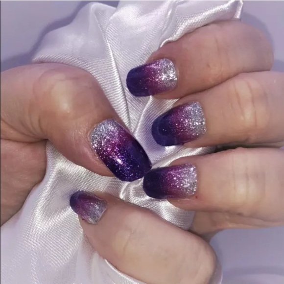 💅Color Street nails 💅2/Colors 💅 - Picture 2 of 16